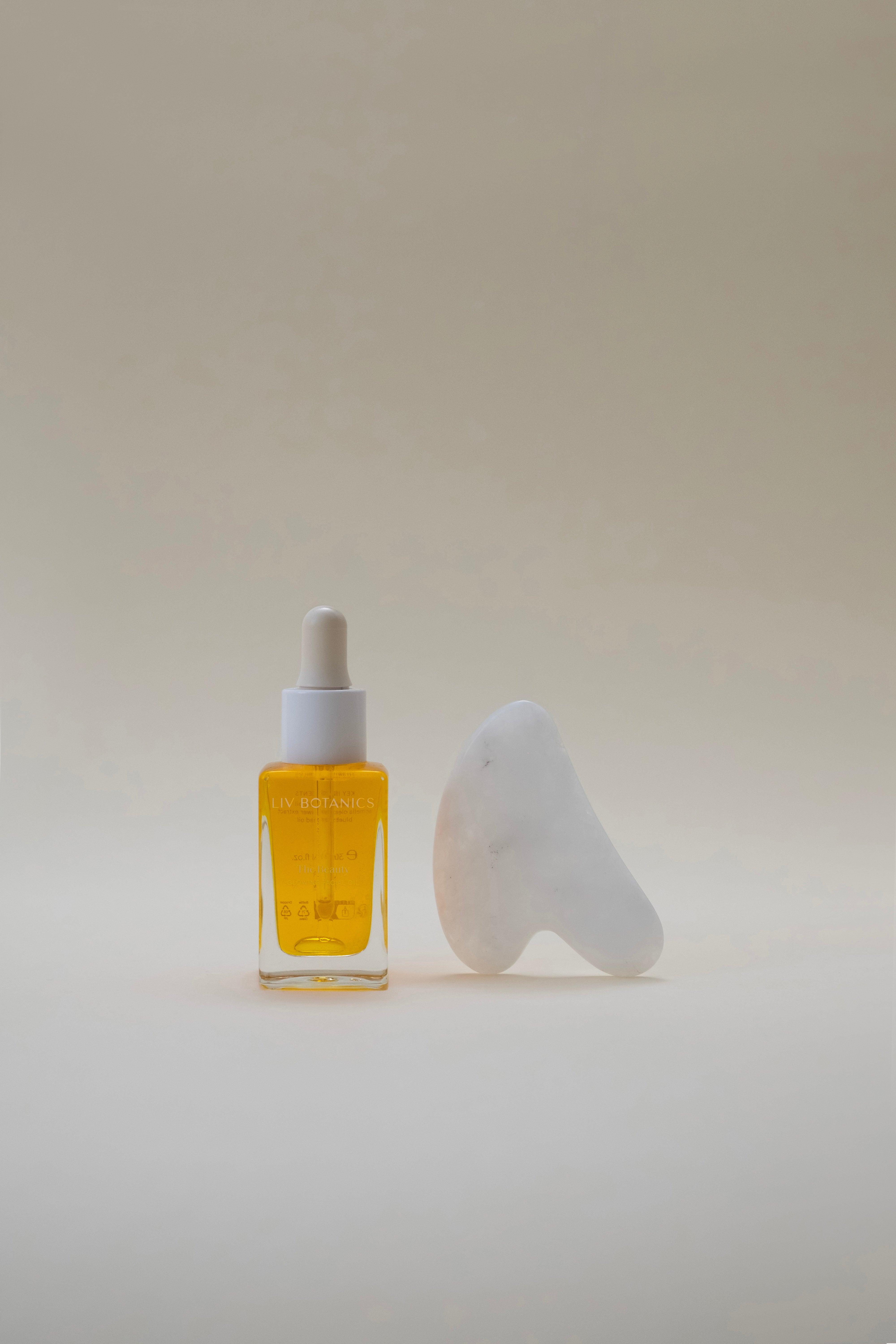 LIV Botanics The Beauty gezichtsolie 30 ml droge huid