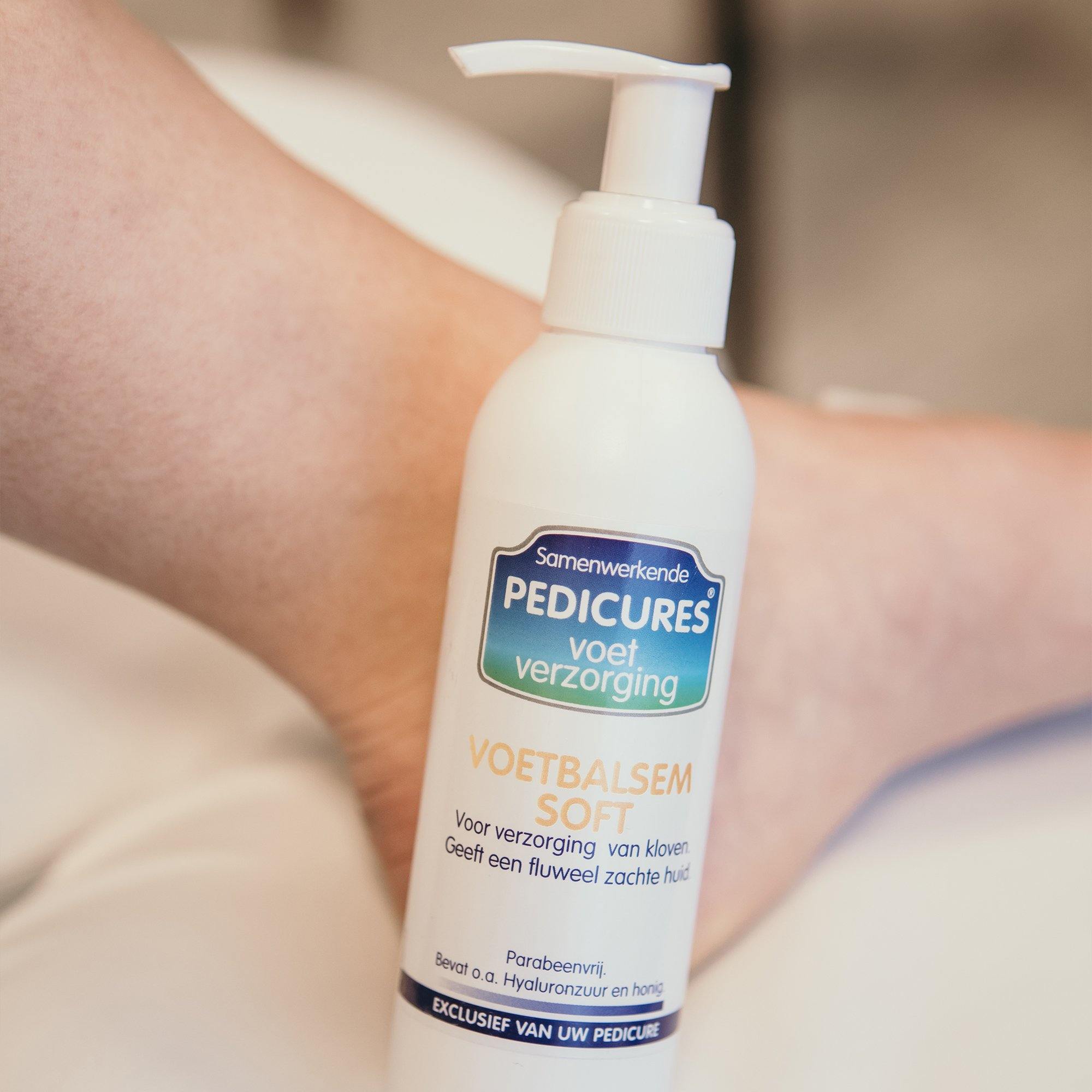 Samenwerkende Pedicures Voetbalsem Soft voetcreme 150 ml sheaboter