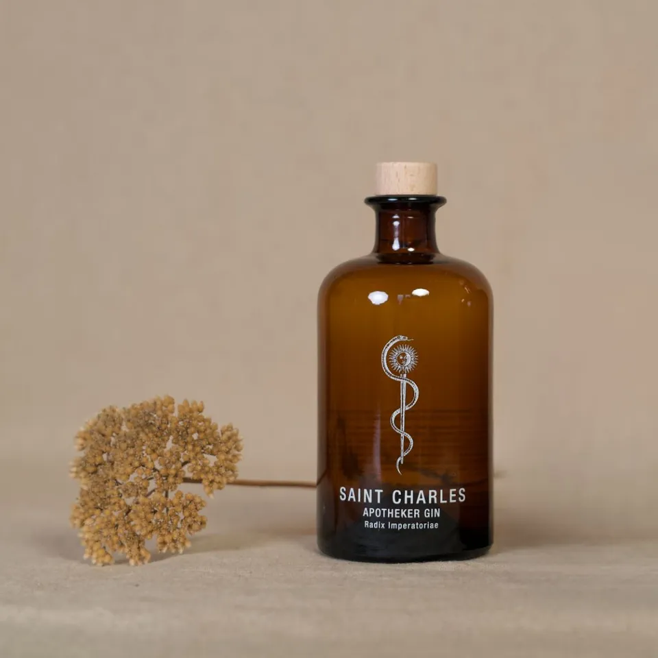 Saint Charles Apotheker Gin met meesterwortel en jeneverbes