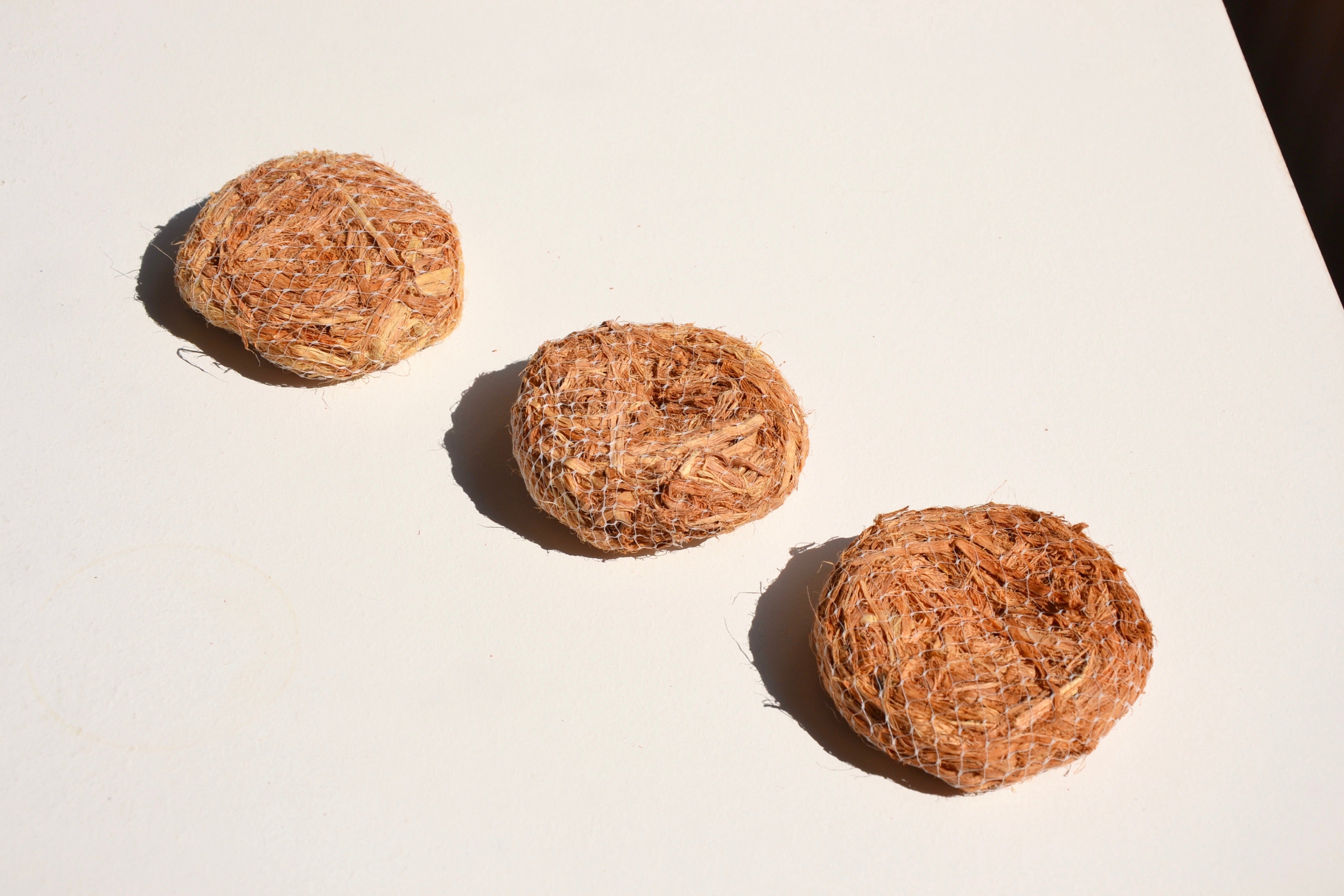 Manatude Sago Palm Root Exfoliator lichaamsscrub natuurlijk