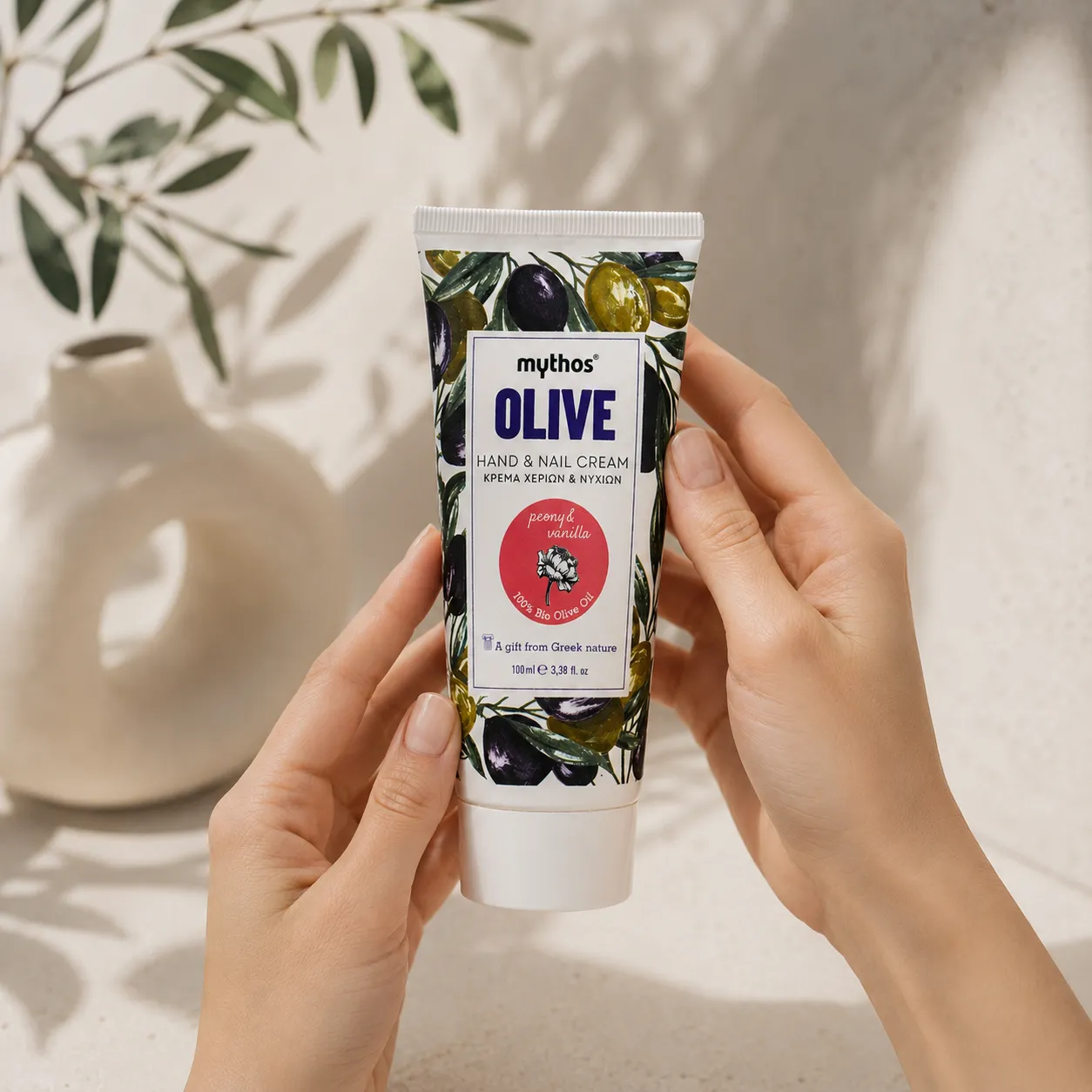 Mythos Olive handcrème vanille pioenroos 100ml olijfolie
