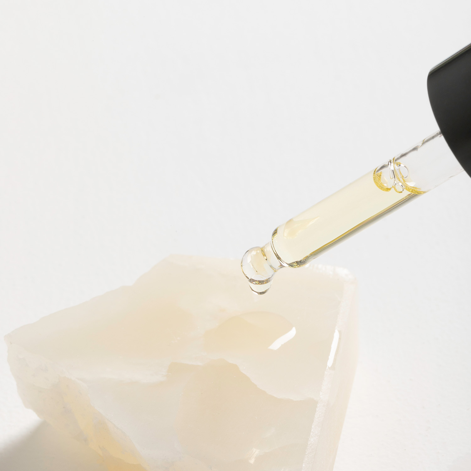 MontOlympe Gaea's Oil Drops haar- en lichaamsolie voedend
