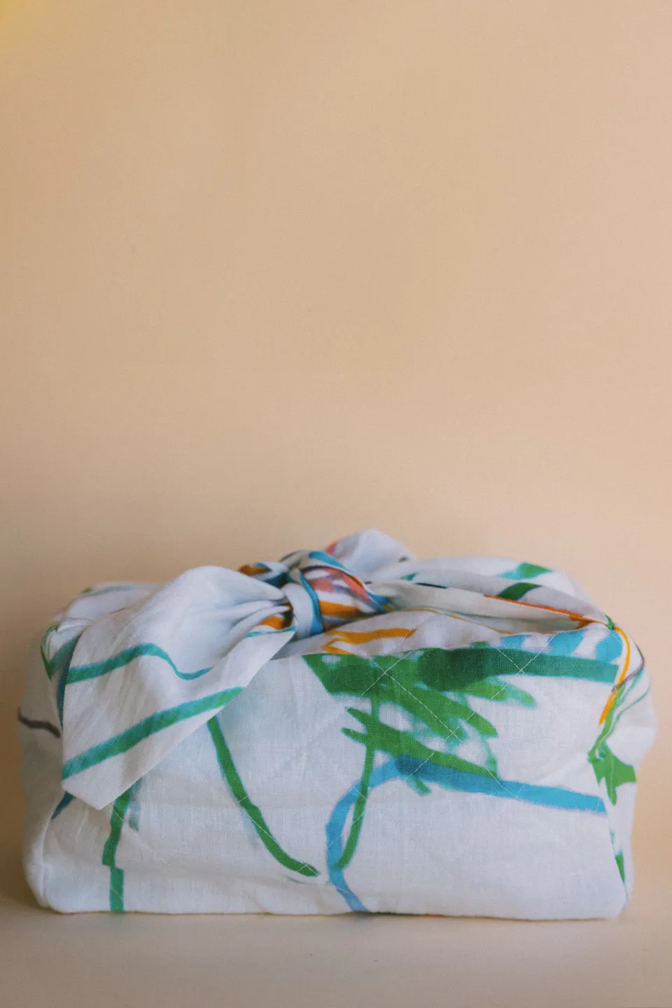 LIV Botanics THE BEAUTY BAG toilettas Birds of Paradise