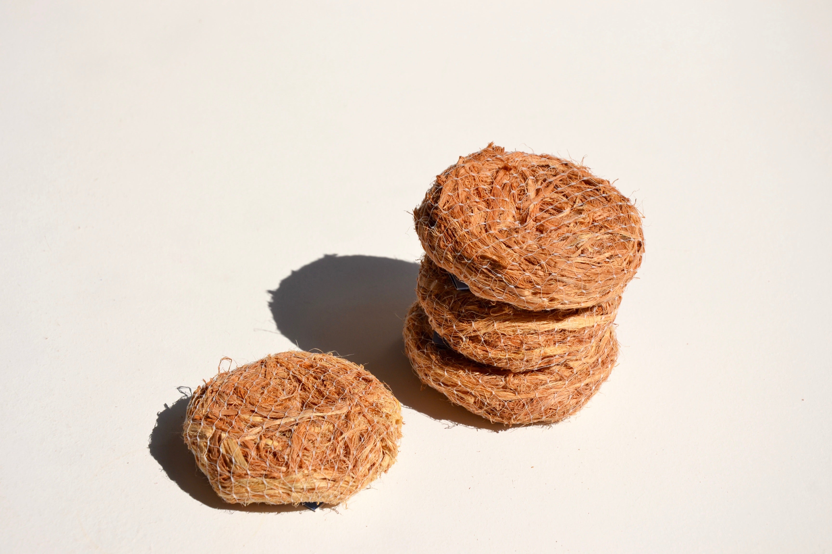 Manatude Sago Palm Root Exfoliator lichaamsscrub natuurlijk