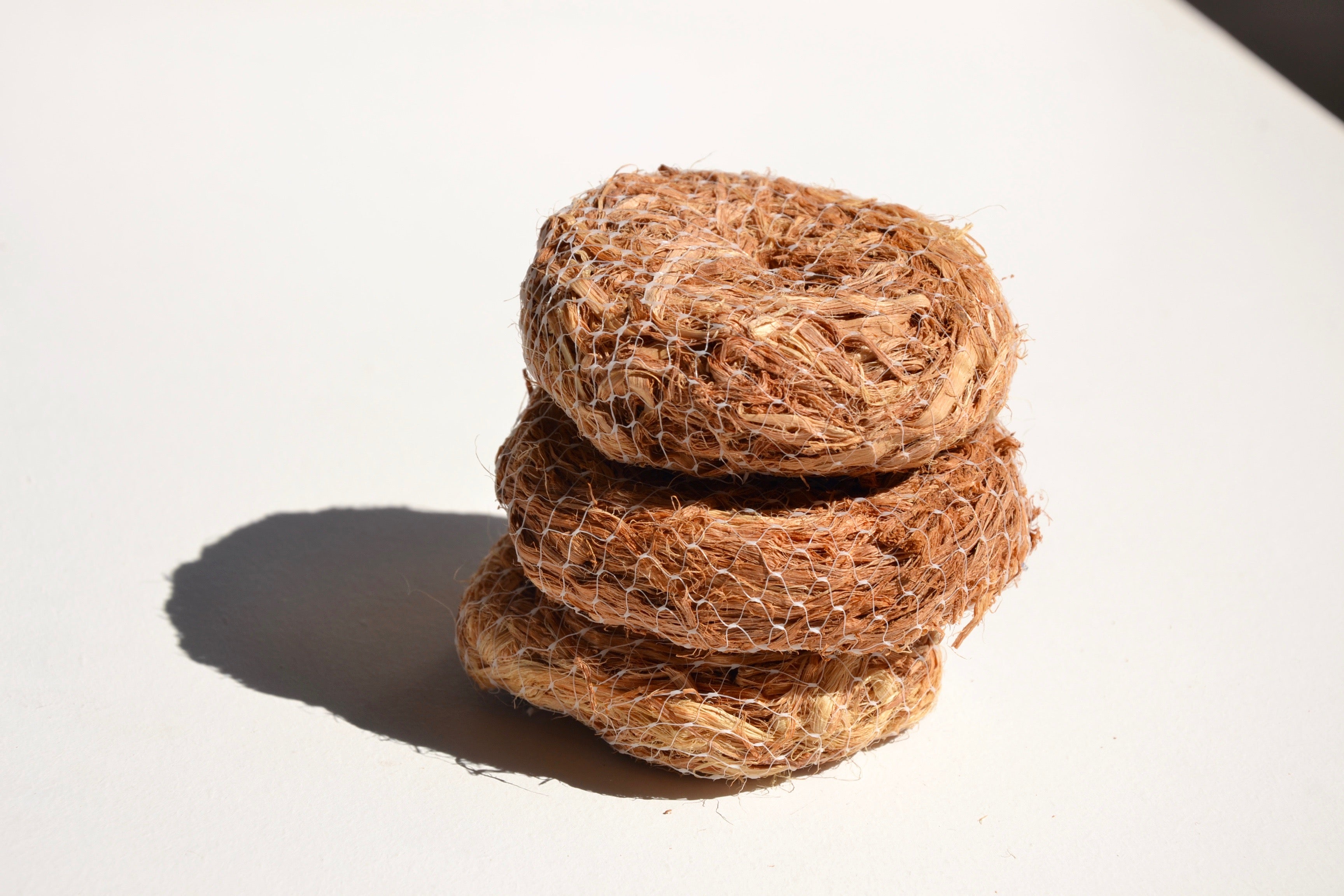 Manatude Sago Palm Root Exfoliator lichaamsscrub natuurlijk