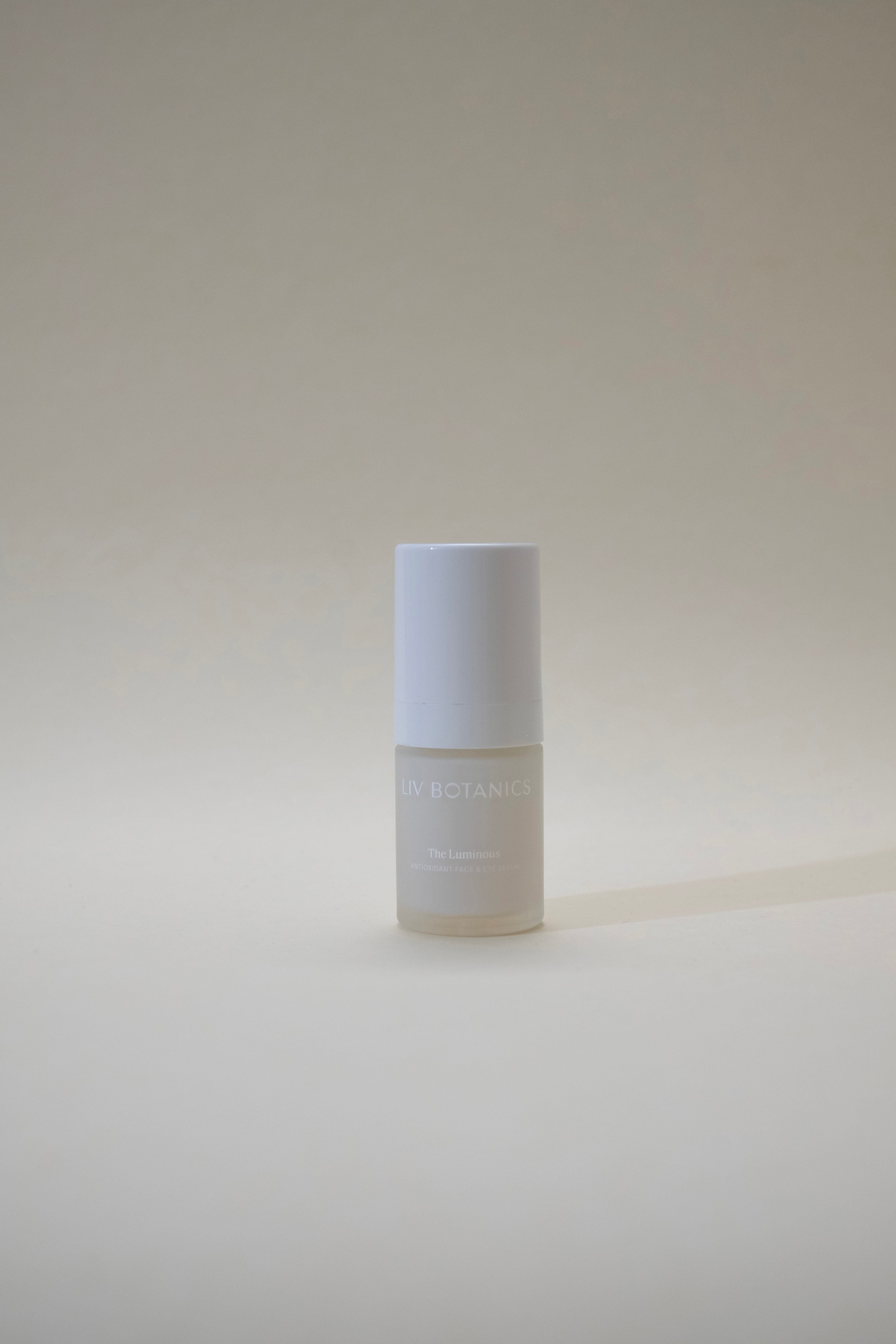 LIV Botanics The Luminous serum 15 ml olievrij